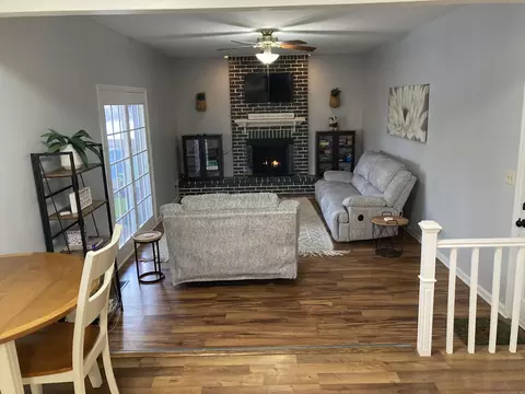 Living - 1252 Spruce Ave, Sidney, OH 45365 photo 2 of 5