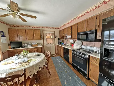Kitchen - 1136 Foxboro Rd, Springfield, OH 45503 photo 3 of 4