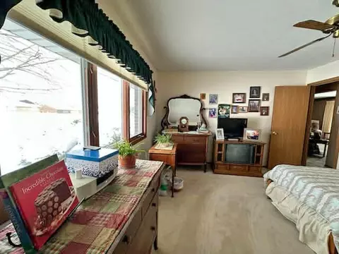 Bedroom - 1136 Foxboro Rd, Springfield, OH 45503 photo 9 of 10