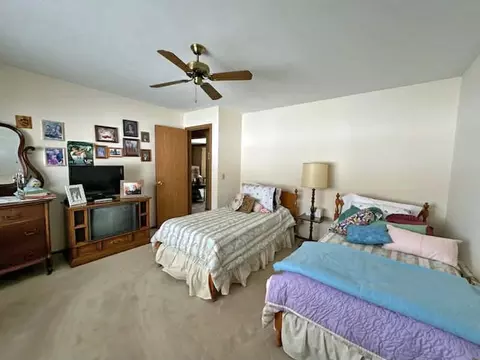 Bedroom - 1136 Foxboro Rd, Springfield, OH 45503 photo 7 of 10