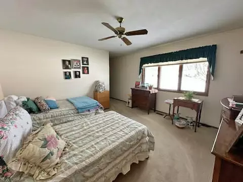Bedroom - 1136 Foxboro Rd, Springfield, OH 45503 photo 6 of 10