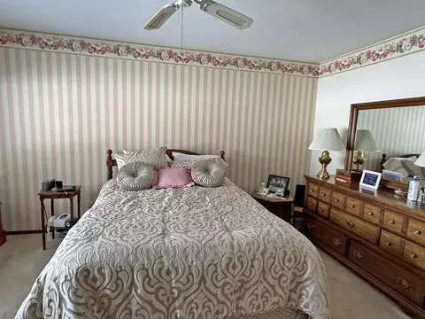 Bedroom - 1136 Foxboro Rd, Springfield, OH 45503 photo 3 of 10