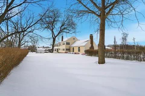 Exterior - 825 E Mccreight Ave, Springfield, OH 45503 photo 5 of 8