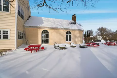 Exterior - 825 E Mccreight Ave, Springfield, OH 45503 photo 7 of 8