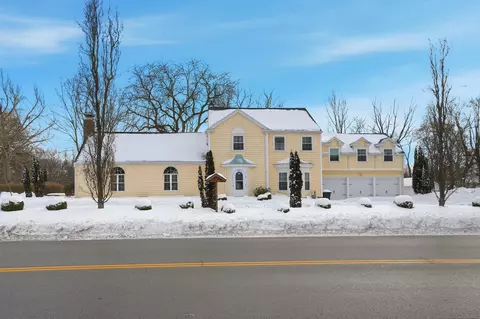 825 E Mccreight Ave, Springfield, OH 45503