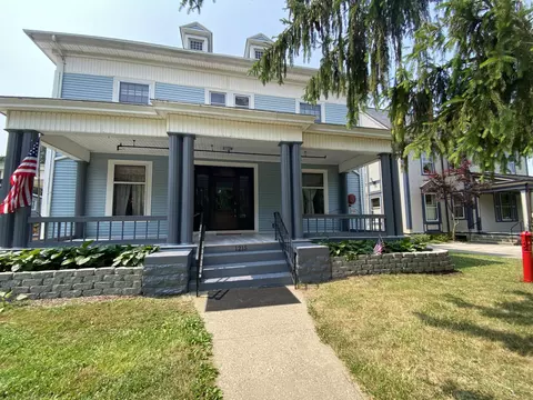 1215 E High St, Springfield, OH 45505