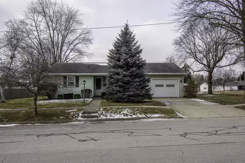 505 Van Buren St, Wapakoneta, OH 45895
