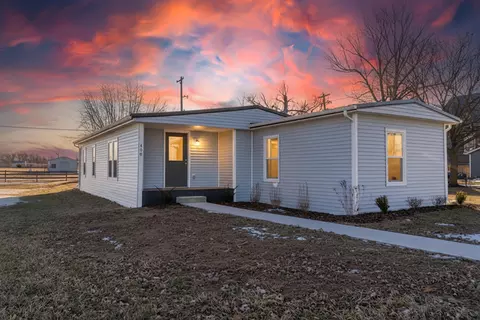 406 N Main St, Jackson Center, OH 45334