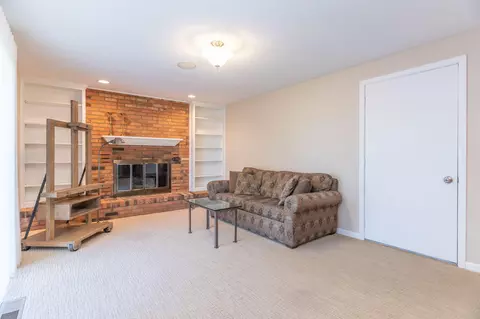Living - 2403 Armstrong Dr, Sidney, OH 45365 photo 4 of 6