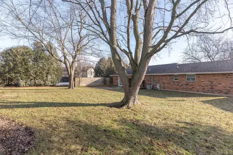 Exterior - 2403 Armstrong Dr, Sidney, OH 45365 photo 7 of 8