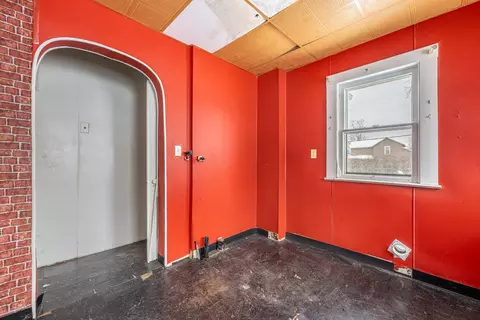 Entry Way - 262 Raffensperger Ave, Springfield, OH 45505 photo 1 of 1