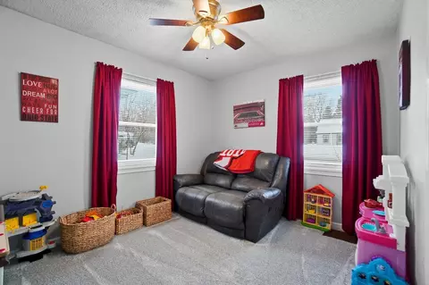 Bedroom - 720 W Harding Rd, Springfield, OH 45504 photo 1 of 10