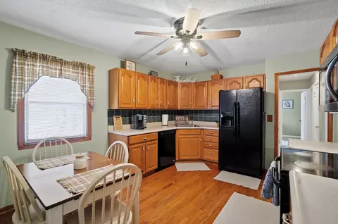 Kitchen - 720 W Harding Rd, Springfield, OH 45504 photo 1 of 5