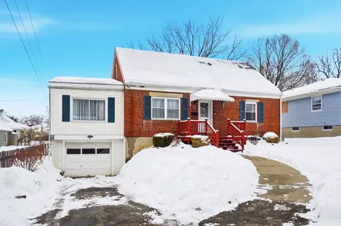 Exterior - 720 W Harding Rd, Springfield, OH 45504 photo 2 of 11