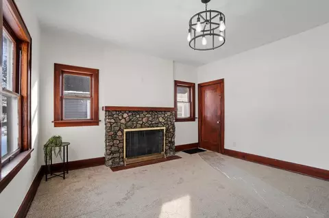 Living - 525 S Light St, Springfield, OH 45506 photo 5 of 8