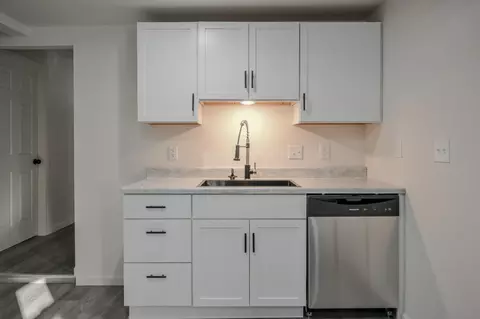 Kitchen - 1705 Magnolia Blvd, Springfield, OH 45503 photo 5 of 5