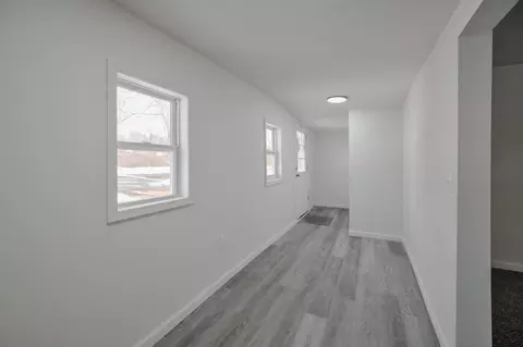 Entry Way - 1705 Magnolia Blvd, Springfield, OH 45503 photo 1 of 4