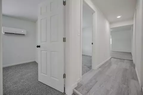 Entry Way - 1705 Magnolia Blvd, Springfield, OH 45503 photo 4 of 4