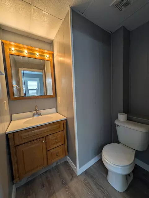 Bath - 610 Fair Rd, Sidney, OH 45365 photo 2 of 2