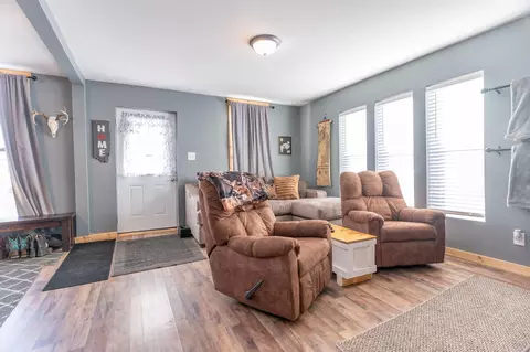 Living - 205 N Koke St, De Graff, OH 43318 photo 3 of 4