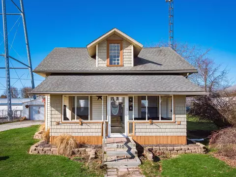 210 S Elm St, Mount Victory, OH 43340