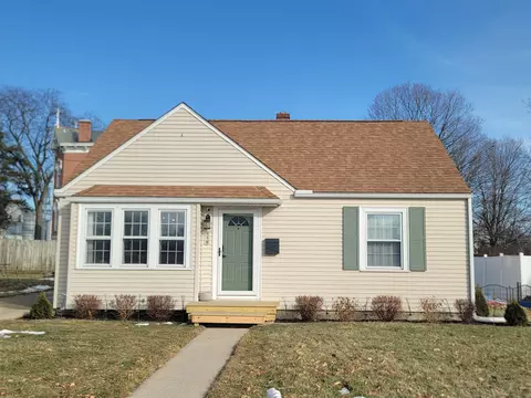 Exterior - 116 S Elm St, Celina, OH 45822 photo 3 of 3