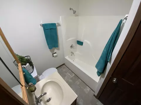 Bath - 11571 Mohawk Path, Lakeview, OH 43331 photo 2 of 4