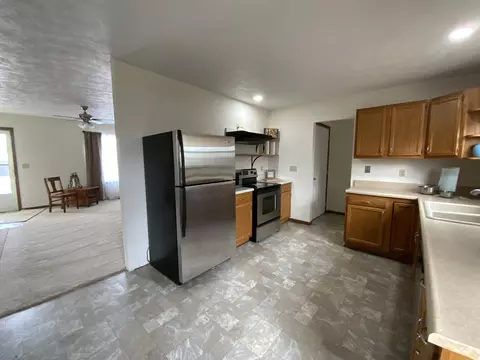 Kitchen - 11571 Mohawk Path, Lakeview, OH 43331 photo 2 of 2