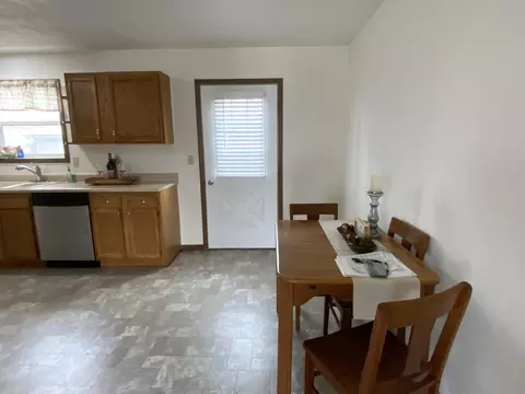 Dining - 11571 Mohawk Path, Lakeview, OH 43331 photo 2 of 2