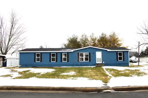 310 N Ohio St, Jackson Center, OH 45334