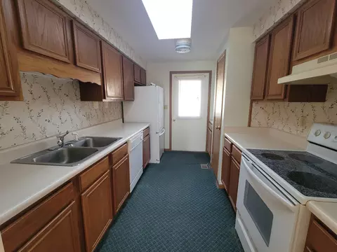 Kitchen - 4256 Midfield St, Springfield, OH 45503 photo 1 of 1