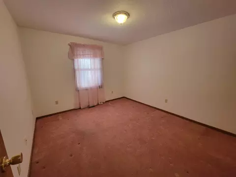 Bedroom - 4256 Midfield St, Springfield, OH 45503 photo 2 of 2