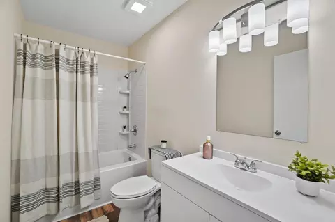 Bath - 3250 N Argonne Ln, Springfield, OH 45503 photo 1 of 4