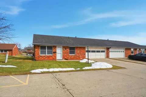 Exterior - 3250 N Argonne Ln, Springfield, OH 45503 photo 2 of 5