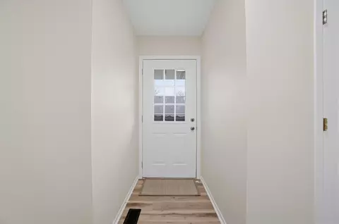 Entry Way - 3250 N Argonne Ln, Springfield, OH 45503 photo 1 of 1
