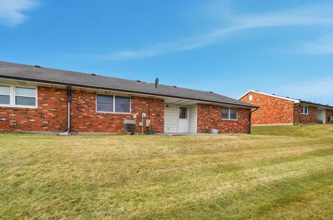 Exterior - 3250 N Argonne Ln, Springfield, OH 45503 photo 3 of 5