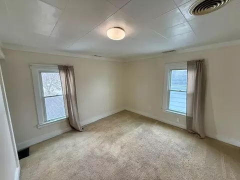 Bedroom - 1866 Maiden Ln, Springfield, OH 45504 photo 4 of 5