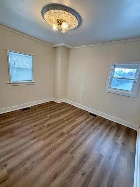 Bedroom - 1866 Maiden Ln, Springfield, OH 45504 photo 2 of 5