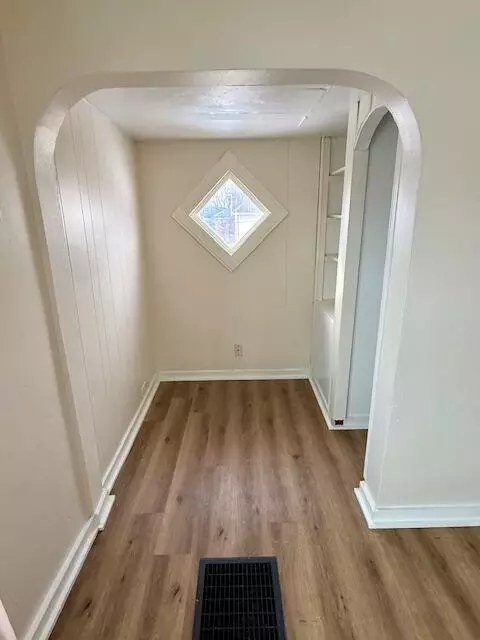 Entry Way - 1866 Maiden Ln, Springfield, OH 45504 photo 1 of 1