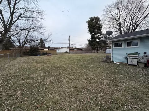 Exterior - 4802 Willowbrook Dr, Springfield, OH 45503 photo 5 of 6