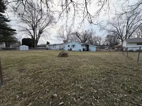 Exterior - 4802 Willowbrook Dr, Springfield, OH 45503 photo 4 of 6