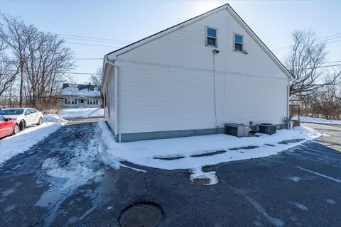 Exterior - 2332 Villa Rd, Springfield, OH 45503 photo 12 of 12