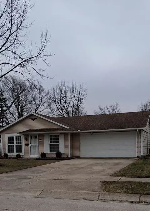 819 Heather Dr, Saint Marys, OH 45885
