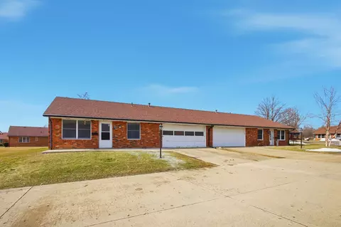 3247 Argonne Ln, Springfield, OH 45503