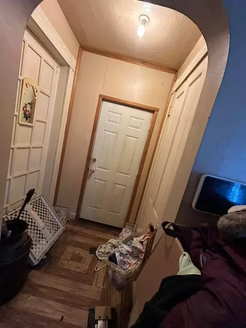 Entry Way - 1502 Linden Ave, Springfield, OH 45505 photo 1 of 1