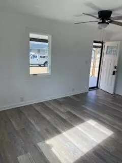 Living - 2000 Springmont Ave, Springfield, OH 45506 photo 2 of 3