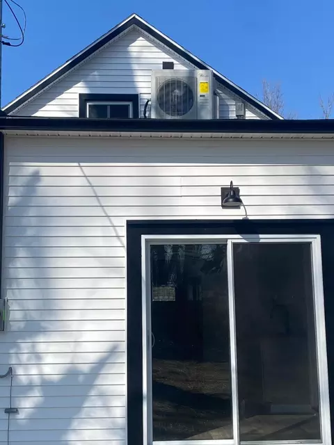 Exterior - 2000 Springmont Ave, Springfield, OH 45506 photo 3 of 8