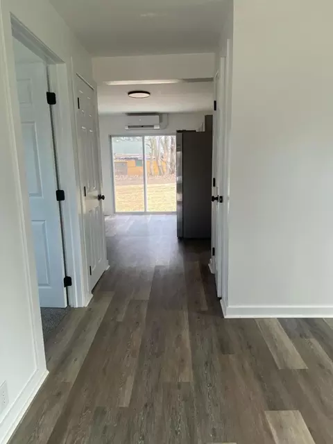 Entry Way - 2000 Springmont Ave, Springfield, OH 45506 photo 2 of 4