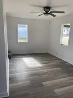 Living - 2000 Springmont Ave, Springfield, OH 45506 photo 1 of 3