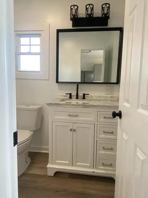 Bath - 2000 Springmont Ave, Springfield, OH 45506 photo 9 of 11